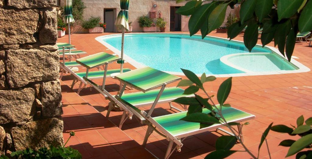 Hotel Villa Gemella Байя-Сардинія Номер фото